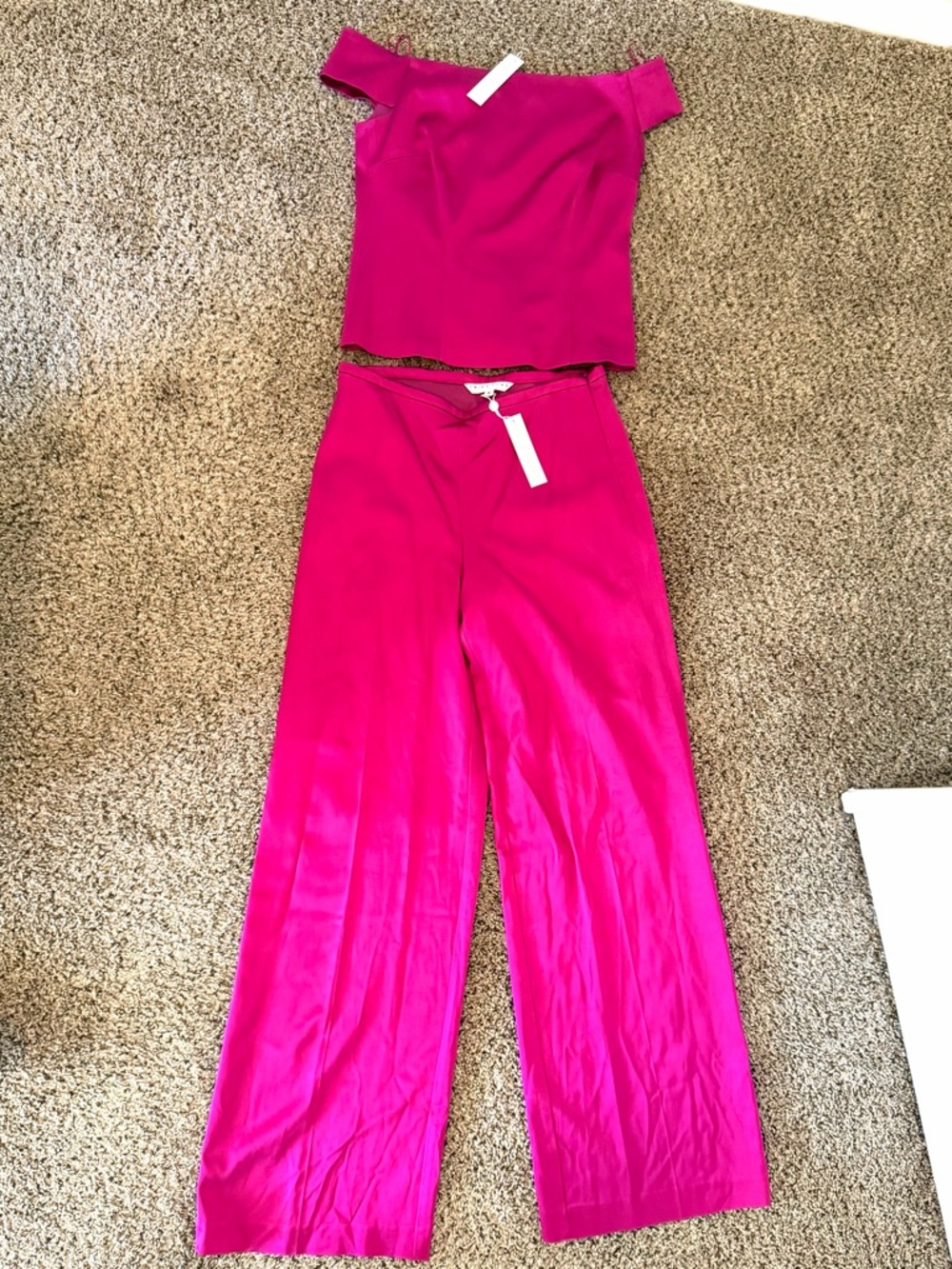 Trina Turk NWT Off-Shoulder Top and Wide leg Pants Set - Fuchsia Pink $526 new